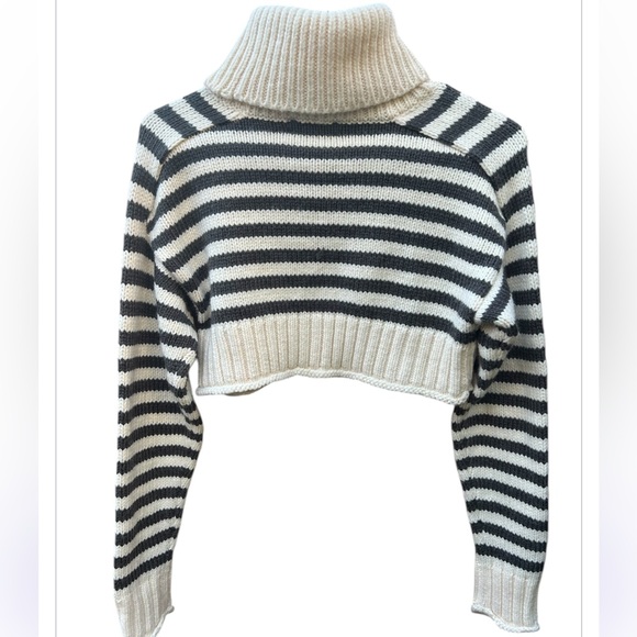 ZARA NWOT Women’s Cropped Knit High Neck Sweater Size: S - Picture 3 of 8